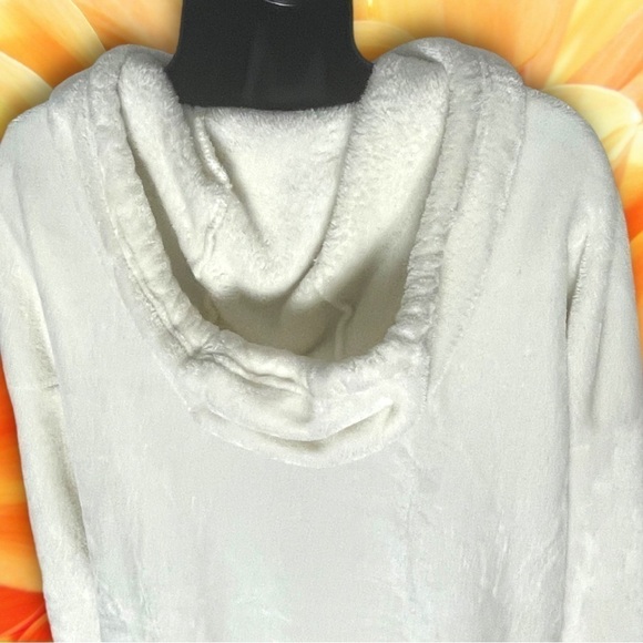 REFLEX Women’s Soft Plush Cream Quarter Zip Hoodie Size Large - Picture 12 of 13